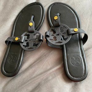 Tory Burch flip-flops (knock off)